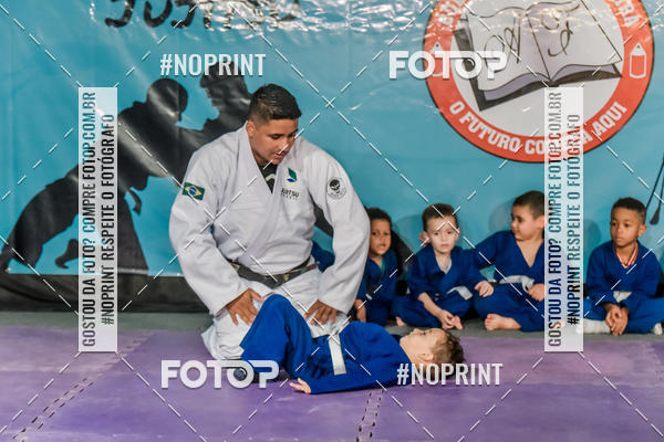 Buy your photos of the eventApresenta��o de Capoeira e Ju Jitsu 2019 on Fotop