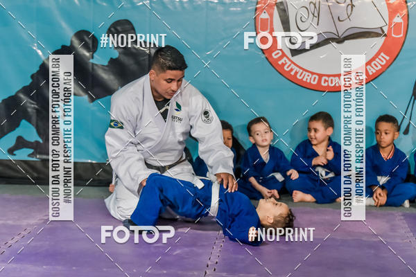 Buy your photos of the eventApresenta��o de Capoeira e Ju Jitsu 2019 on Fotop