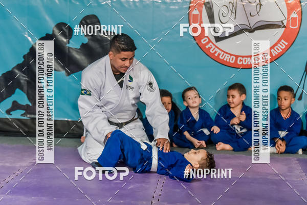 Buy your photos of the eventApresenta��o de Capoeira e Ju Jitsu 2019 on Fotop