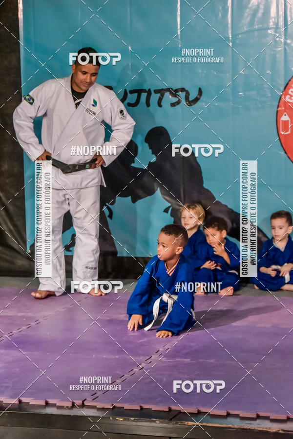 Buy your photos of the eventApresenta��o de Capoeira e Ju Jitsu 2019 on Fotop