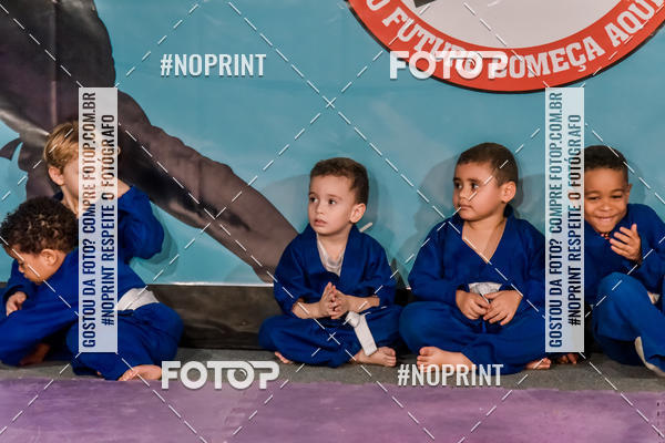 Buy your photos of the eventApresenta��o de Capoeira e Ju Jitsu 2019 on Fotop
