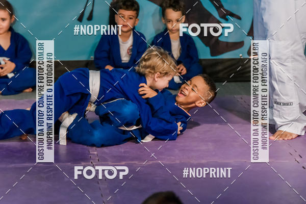 Buy your photos of the eventApresenta��o de Capoeira e Ju Jitsu 2019 on Fotop