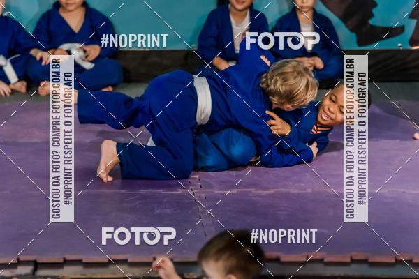 Buy your photos of the eventApresenta��o de Capoeira e Ju Jitsu 2019 on Fotop