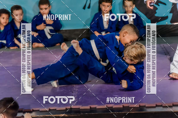 Buy your photos of the eventApresenta��o de Capoeira e Ju Jitsu 2019 on Fotop