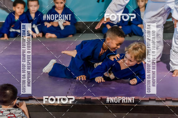 Buy your photos of the eventApresenta��o de Capoeira e Ju Jitsu 2019 on Fotop