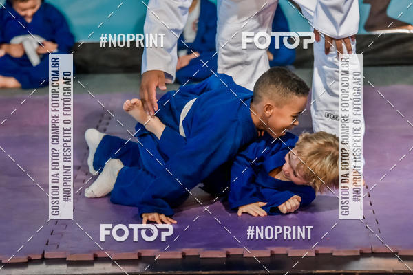 Buy your photos of the eventApresenta��o de Capoeira e Ju Jitsu 2019 on Fotop