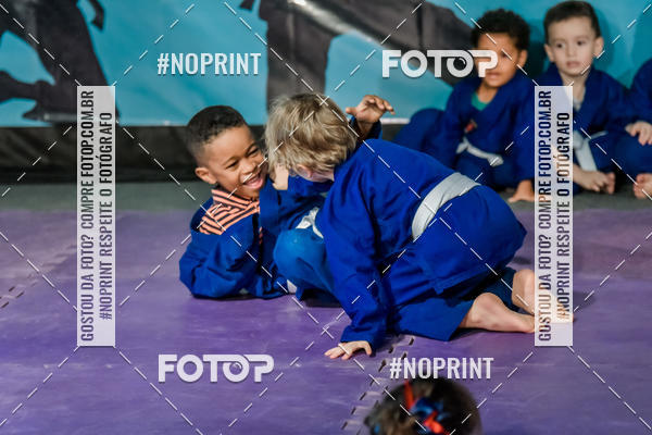 Buy your photos of the eventApresenta��o de Capoeira e Ju Jitsu 2019 on Fotop