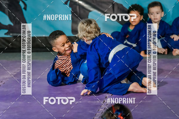 Buy your photos of the eventApresenta��o de Capoeira e Ju Jitsu 2019 on Fotop