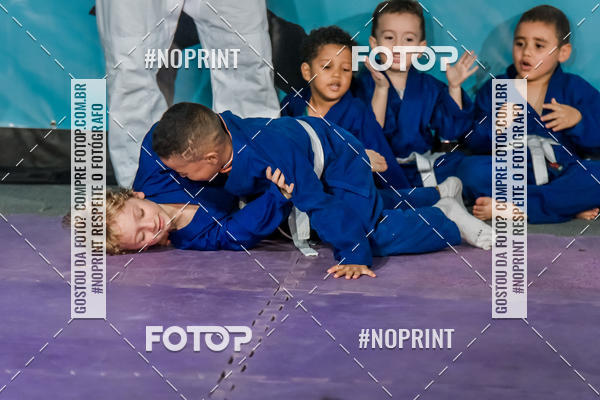 Buy your photos of the eventApresenta��o de Capoeira e Ju Jitsu 2019 on Fotop