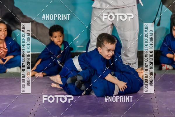 Buy your photos of the eventApresenta��o de Capoeira e Ju Jitsu 2019 on Fotop