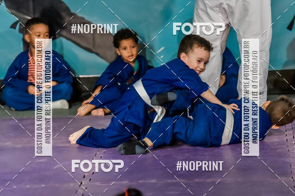 Buy your photos of the eventApresenta��o de Capoeira e Ju Jitsu 2019 on Fotop