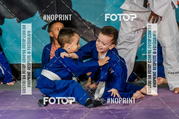 Buy your photos of the eventApresenta��o de Capoeira e Ju Jitsu 2019 on Fotop