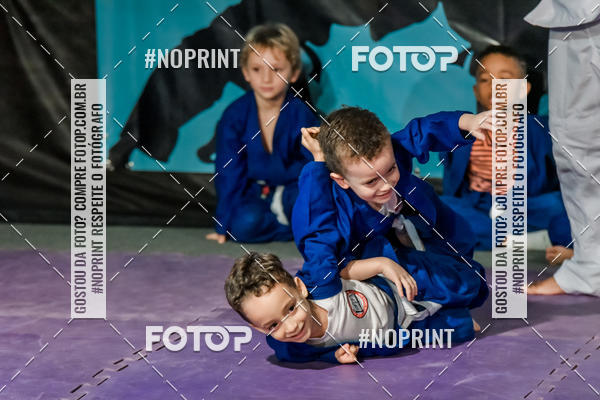 Buy your photos of the eventApresenta��o de Capoeira e Ju Jitsu 2019 on Fotop