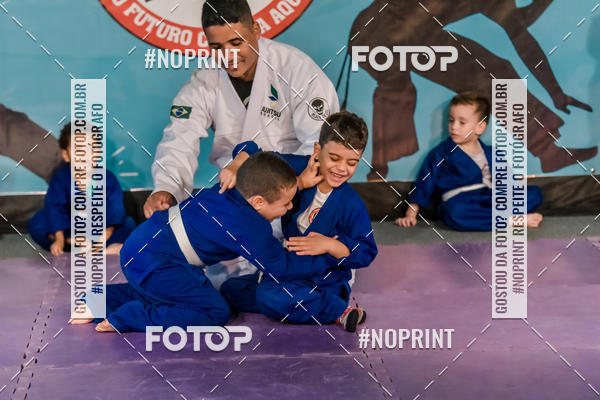 Buy your photos of the eventApresenta��o de Capoeira e Ju Jitsu 2019 on Fotop