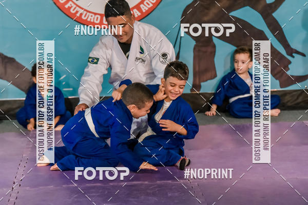 Buy your photos of the eventApresenta��o de Capoeira e Ju Jitsu 2019 on Fotop