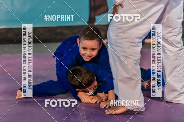 Buy your photos of the eventApresenta��o de Capoeira e Ju Jitsu 2019 on Fotop