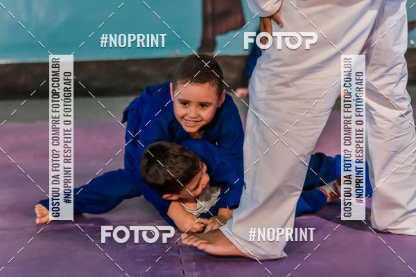 Buy your photos of the eventApresenta��o de Capoeira e Ju Jitsu 2019 on Fotop