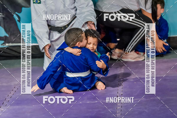 Buy your photos of the eventApresenta��o de Capoeira e Ju Jitsu 2019 on Fotop