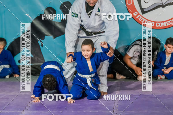 Buy your photos of the eventApresenta��o de Capoeira e Ju Jitsu 2019 on Fotop