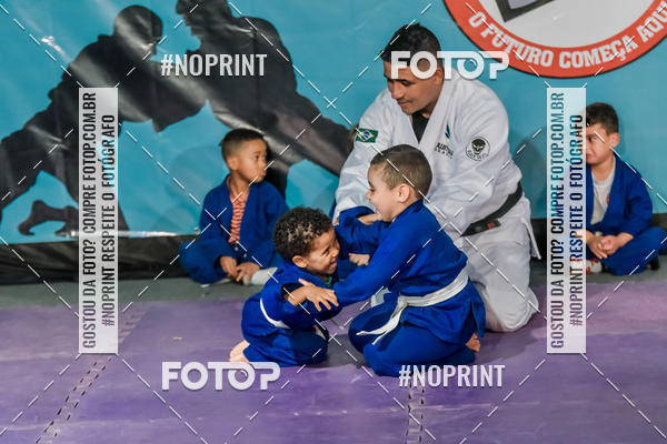 Buy your photos of the eventApresenta��o de Capoeira e Ju Jitsu 2019 on Fotop