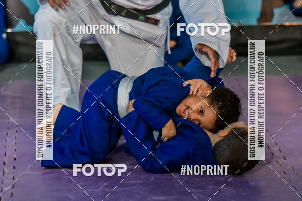 Buy your photos of the eventApresenta��o de Capoeira e Ju Jitsu 2019 on Fotop