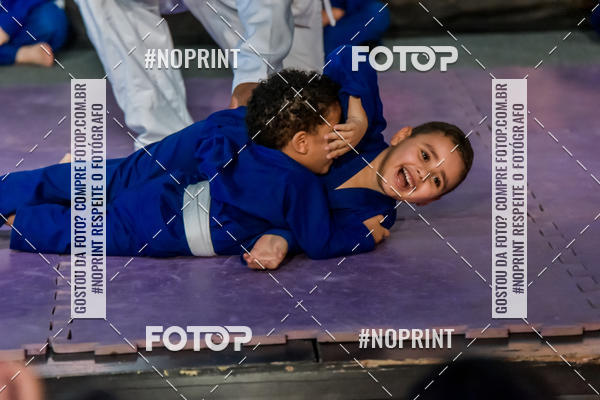 Buy your photos of the eventApresenta��o de Capoeira e Ju Jitsu 2019 on Fotop