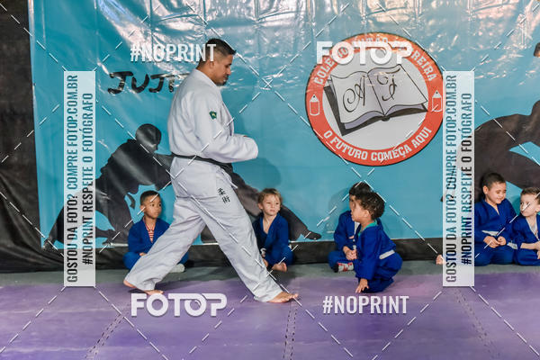 Buy your photos of the eventApresenta��o de Capoeira e Ju Jitsu 2019 on Fotop