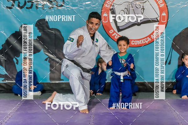 Buy your photos of the eventApresenta��o de Capoeira e Ju Jitsu 2019 on Fotop