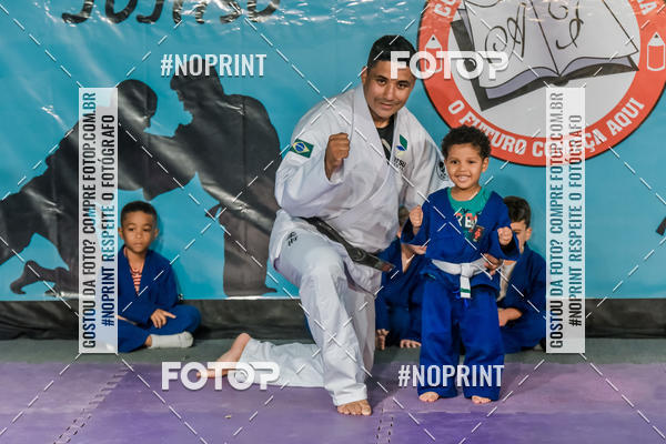 Buy your photos of the eventApresenta��o de Capoeira e Ju Jitsu 2019 on Fotop