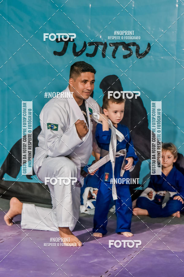 Buy your photos of the eventApresenta��o de Capoeira e Ju Jitsu 2019 on Fotop
