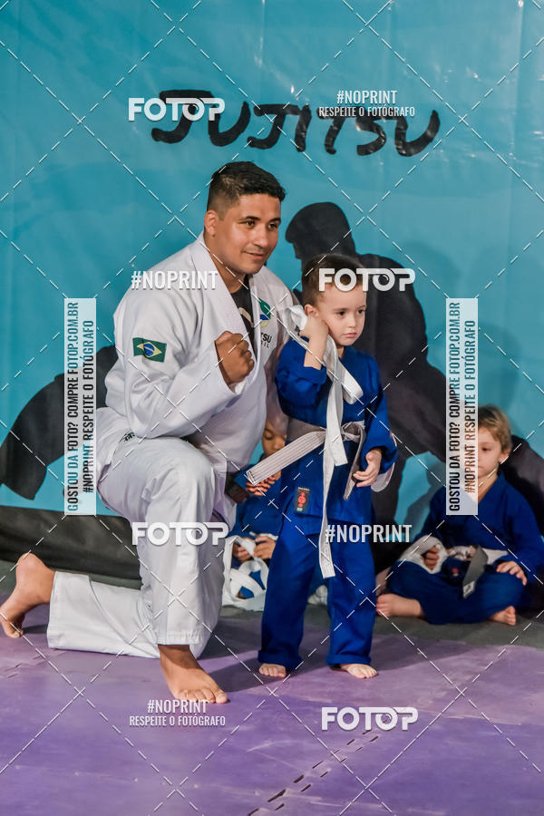 Buy your photos of the eventApresenta��o de Capoeira e Ju Jitsu 2019 on Fotop