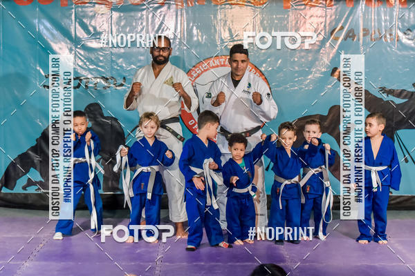 Buy your photos of the eventApresenta��o de Capoeira e Ju Jitsu 2019 on Fotop