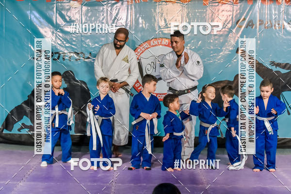 Buy your photos of the eventApresenta��o de Capoeira e Ju Jitsu 2019 on Fotop