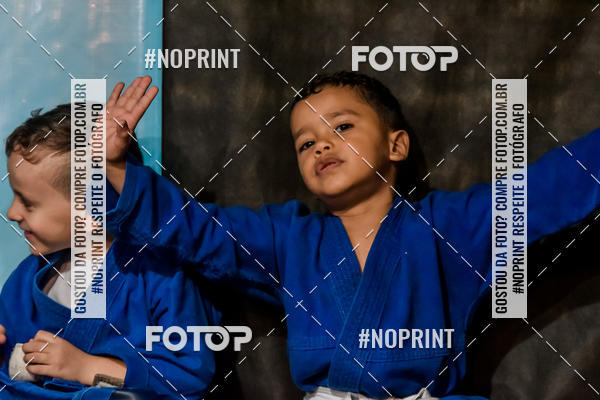 Buy your photos of the eventApresenta��o de Capoeira e Ju Jitsu 2019 on Fotop
