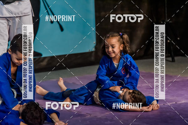 Buy your photos of the eventApresenta��o de Capoeira e Ju Jitsu 2019 on Fotop