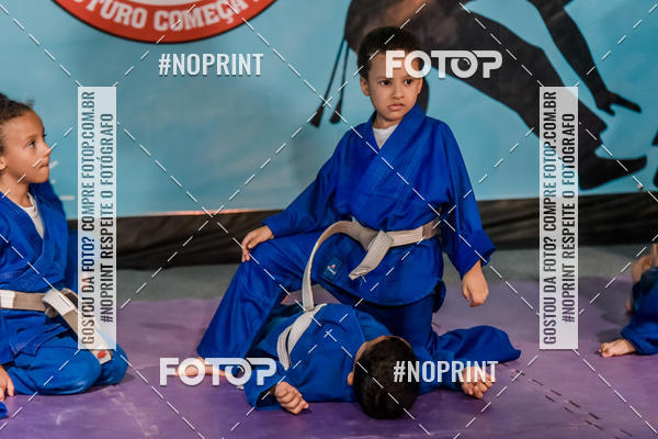 Buy your photos of the eventApresenta��o de Capoeira e Ju Jitsu 2019 on Fotop