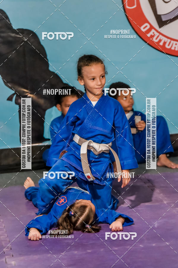 Buy your photos of the eventApresenta��o de Capoeira e Ju Jitsu 2019 on Fotop