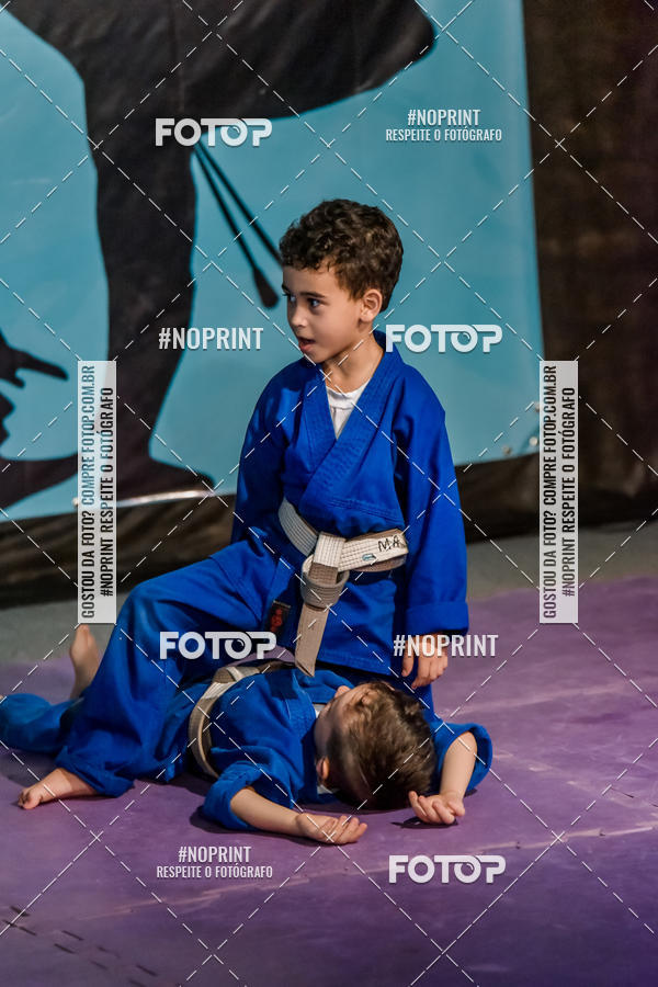 Buy your photos of the eventApresenta��o de Capoeira e Ju Jitsu 2019 on Fotop