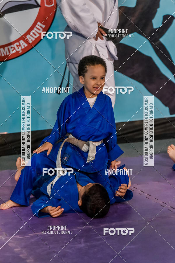 Buy your photos of the eventApresenta��o de Capoeira e Ju Jitsu 2019 on Fotop