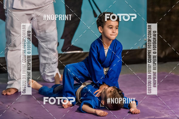 Buy your photos of the eventApresenta��o de Capoeira e Ju Jitsu 2019 on Fotop