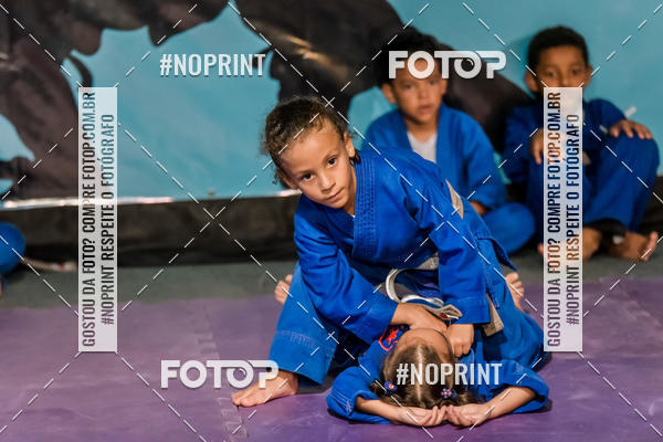 Buy your photos of the eventApresenta��o de Capoeira e Ju Jitsu 2019 on Fotop