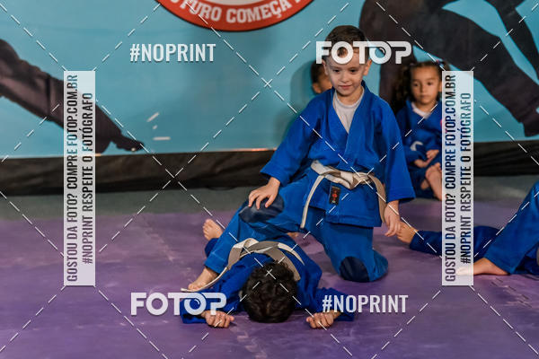 Buy your photos of the eventApresenta��o de Capoeira e Ju Jitsu 2019 on Fotop