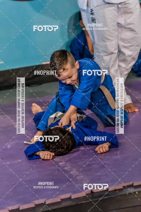 Buy your photos of the eventApresenta��o de Capoeira e Ju Jitsu 2019 on Fotop