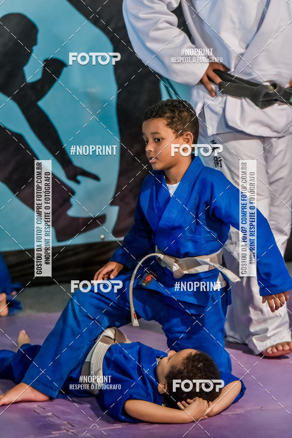 Buy your photos of the eventApresenta��o de Capoeira e Ju Jitsu 2019 on Fotop