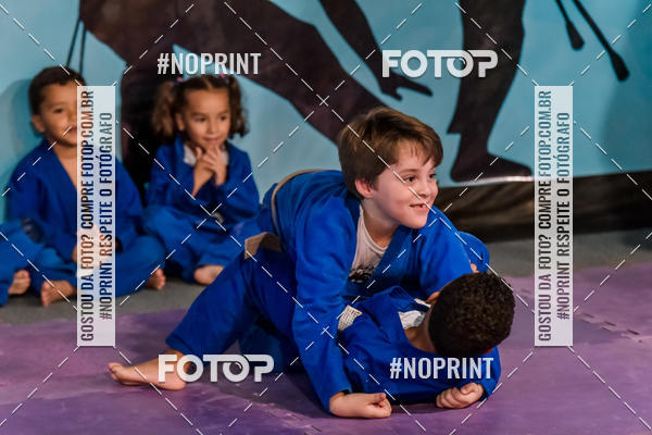Buy your photos of the eventApresenta��o de Capoeira e Ju Jitsu 2019 on Fotop