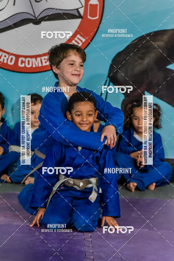 Buy your photos of the eventApresenta��o de Capoeira e Ju Jitsu 2019 on Fotop