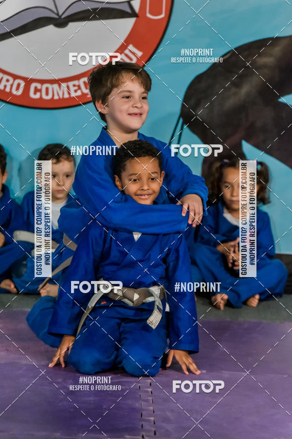 Buy your photos of the eventApresenta��o de Capoeira e Ju Jitsu 2019 on Fotop