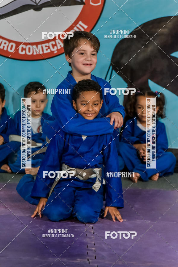 Buy your photos of the eventApresenta��o de Capoeira e Ju Jitsu 2019 on Fotop