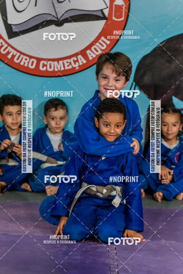 Buy your photos of the eventApresenta��o de Capoeira e Ju Jitsu 2019 on Fotop