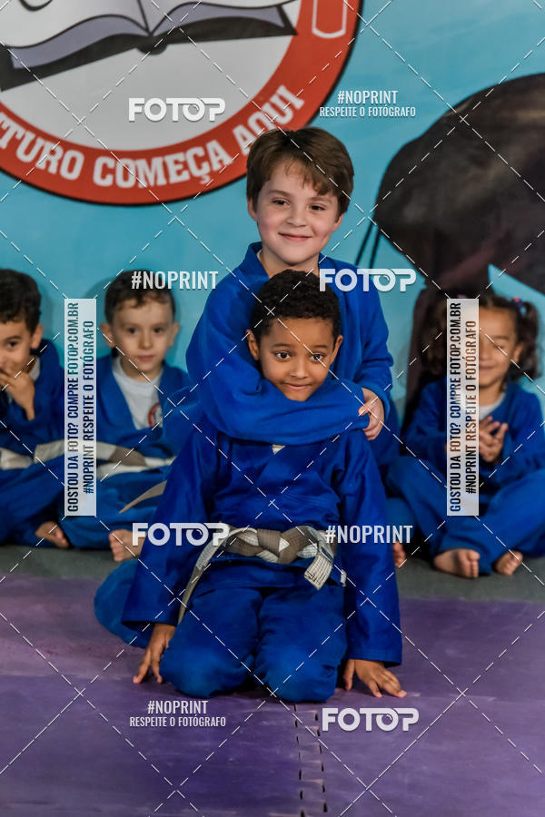 Buy your photos of the eventApresenta��o de Capoeira e Ju Jitsu 2019 on Fotop